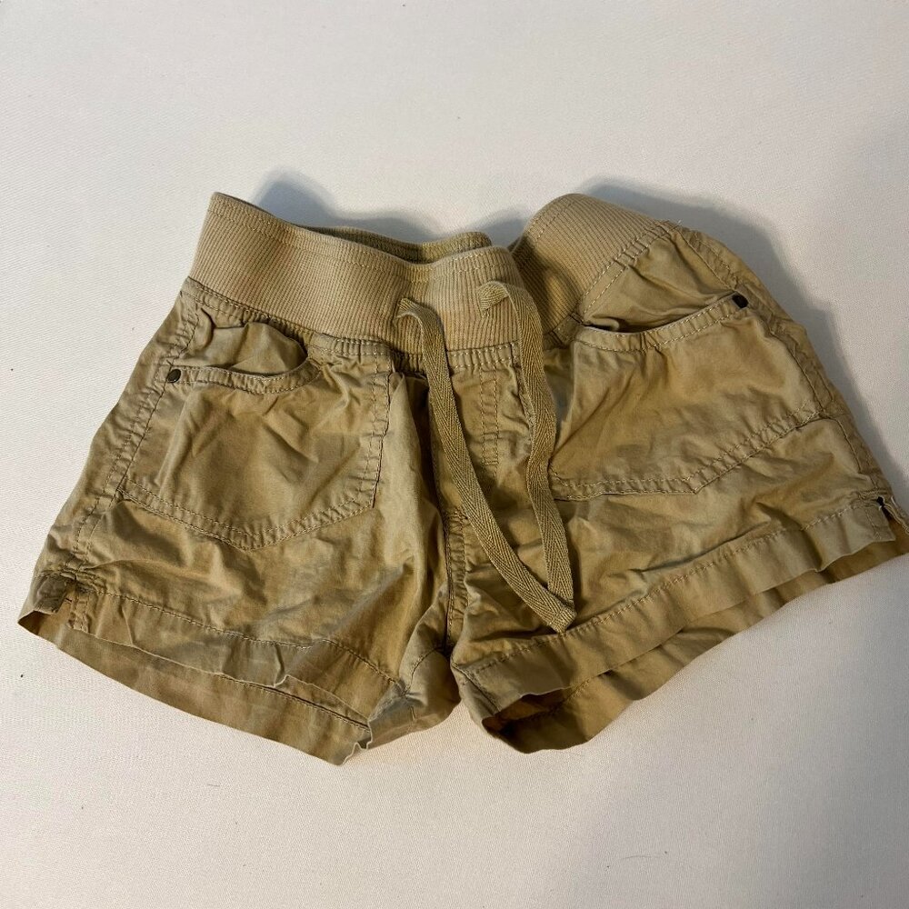 Girls tan colored cargo shorts